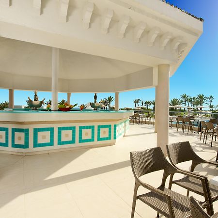 Iberostar Selection Royal El Mansour Hotel Mahdia Exterior foto Pool bar at the Iberostar Grand Hotel Bávaro