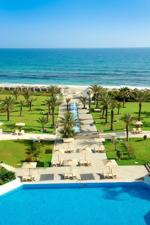 Iberostar Selection Royal El Mansour Hotel Mahdia Exterior foto The beach at the Royal Palm Hotel